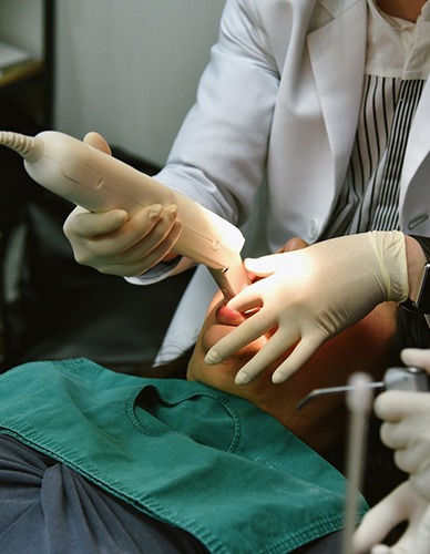 Patient getting digital impressions
